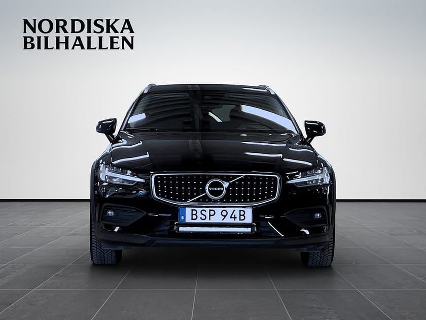 Bild 2 av Volvo V60 Cross Country B4 AWD Geartronic Momentum Backkamera Värmare GPS