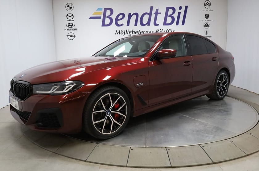 Bild 4 av BMW 545e xDrive Sedan 545 | M Sport Pro | Innovation | Komfortstol