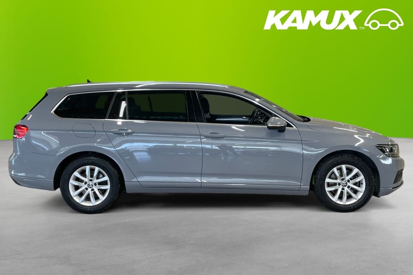 Bild 2 av Volkswagen Passat Sportscombi 2.0 TDI  Värmare Kamera CarPlay Navi Drag