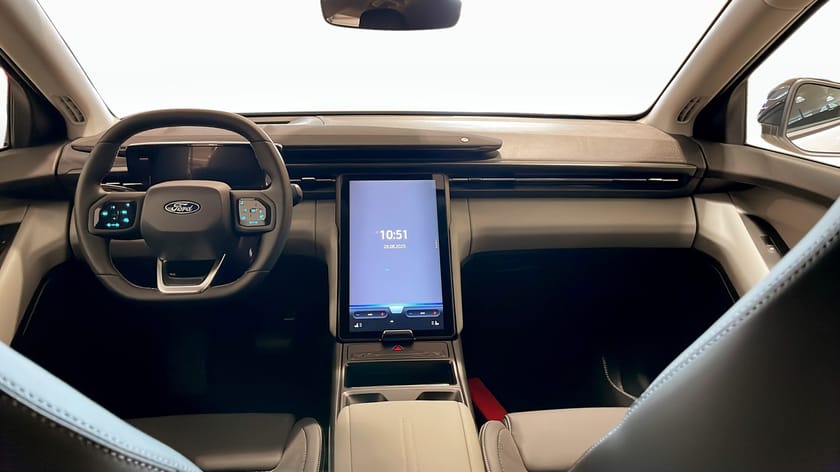 Bild 4 av Ford Explorer EV Extended Range RWD CX740S 25.75 LONG 286HK