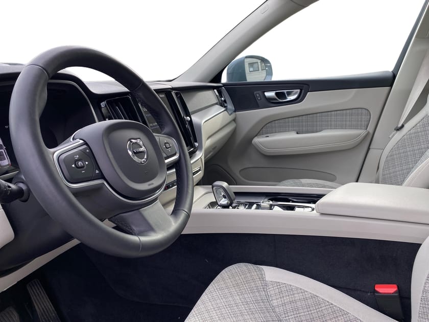 Bild 2 av Volvo XC60 Recharge T6 Core Edition