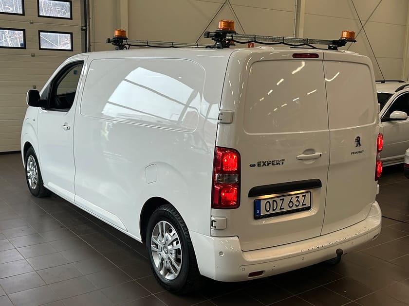 Bild 4 av Peugeot e-Expert L2 75 PRO+ MOMS Drag/Kamera/Navi/Inredning/BLIS