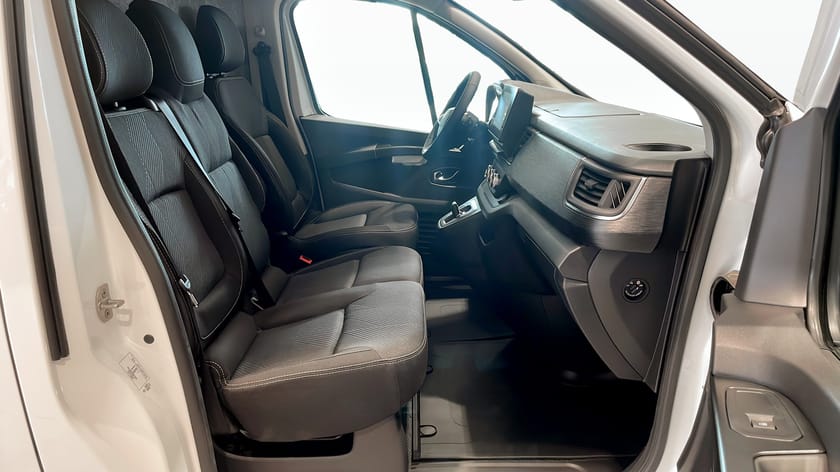 Bild 3 av Renault Trafic Skåpbil L2H1 NORDIC LINE  AUTOMAT | NYA VÄXELLÅDAN