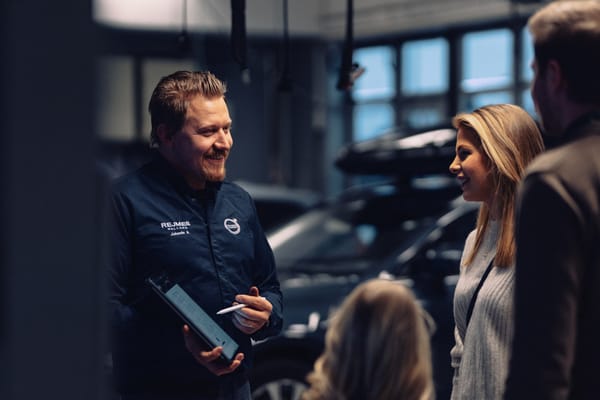 LÄMNA DINA DÄCK TILL EN PERSONLIG SERVICETEKNIKER