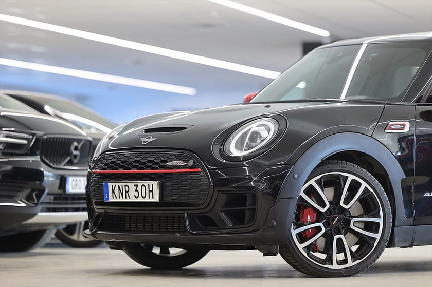 Bild 4 av MINI John Cooper Works ALL4 Clubman JCW 306hk H/K HUD Pano Läder Navi