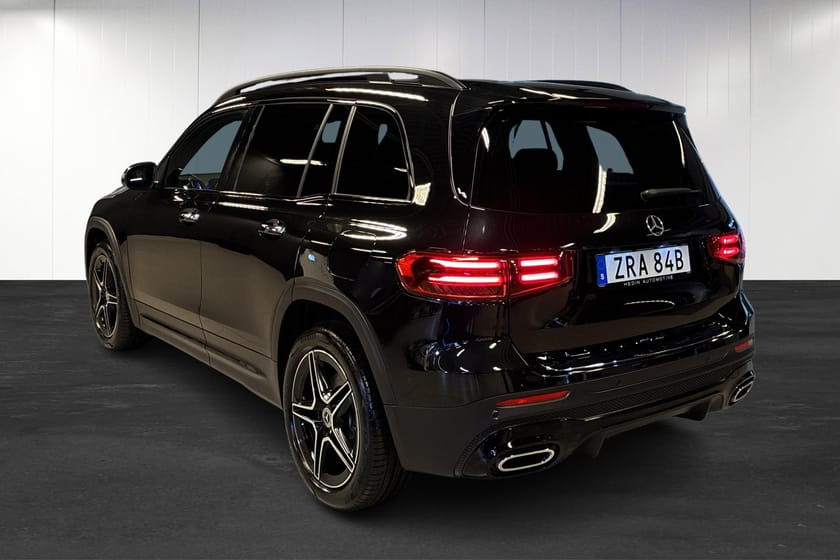 Bild 4 av Mercedes-Benz GLB 220 d 4MATIC 4M | AMG | 7-sits | 360 | Pano | Nightpaket | Drag | Offroad-paket