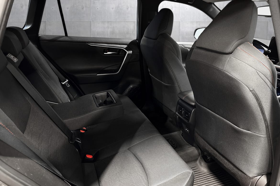 Toyota RAV4 Plug-in Hybrid E-CVT, 306hk, 2023