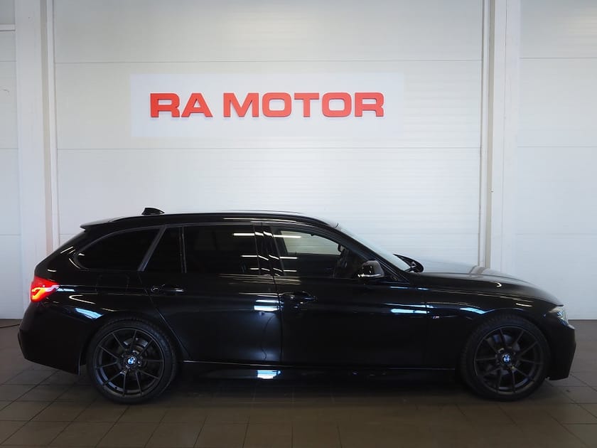 Bild 4 av BMW 330i xDrive Touring 252hk Aut M Sport HiFi Drag M-Värm Navi