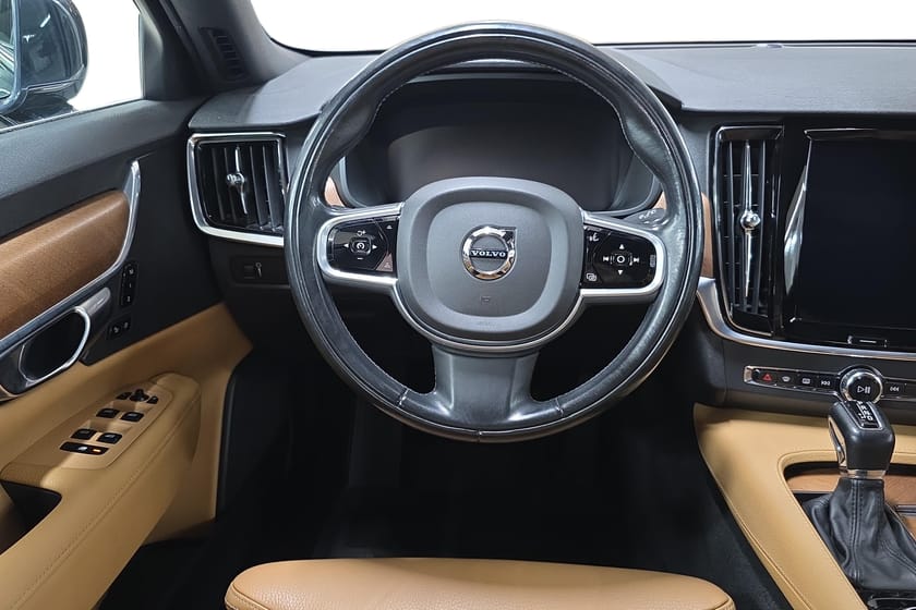Bild 3 av Volvo V90 D4 AWD Inscription/BLIS/Sensorer/Kamera/Navi