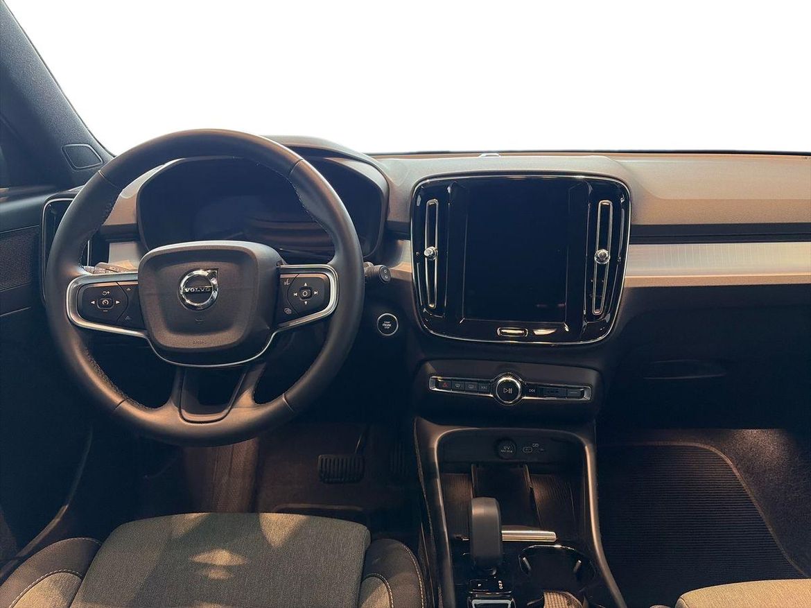 Volvo XC40 2025 - miniatyr 9