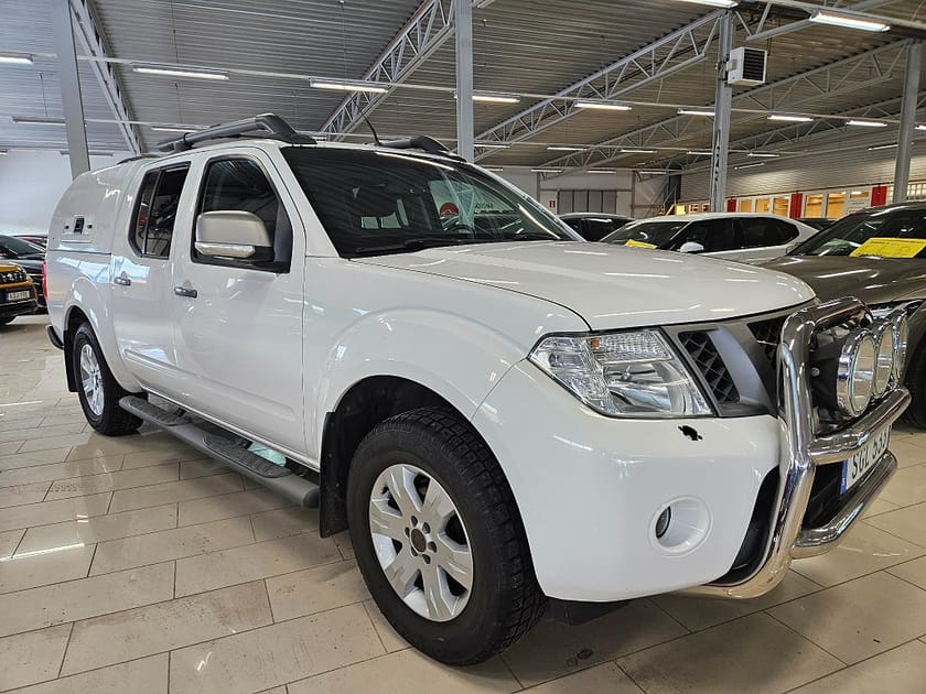 Bild 2 av Nissan Navara Dubbelhytt 2.5 dCi 4x4 Hög/Låg FLAKKÅPA
