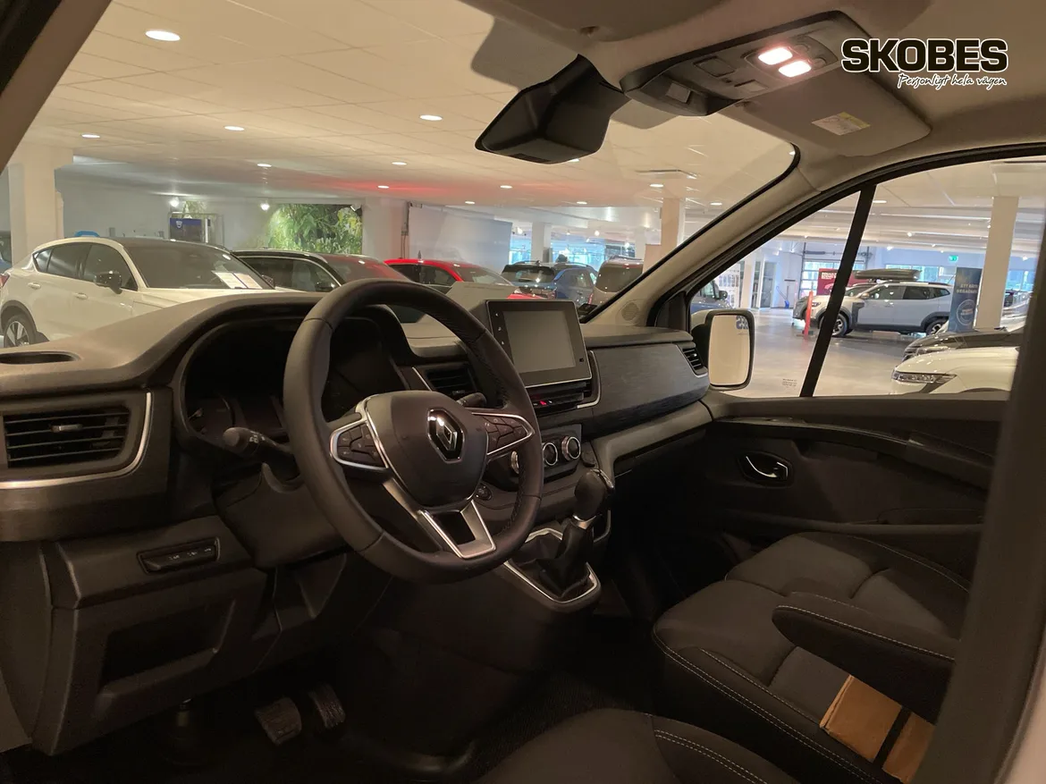 Renault Trafic E-TECH Van