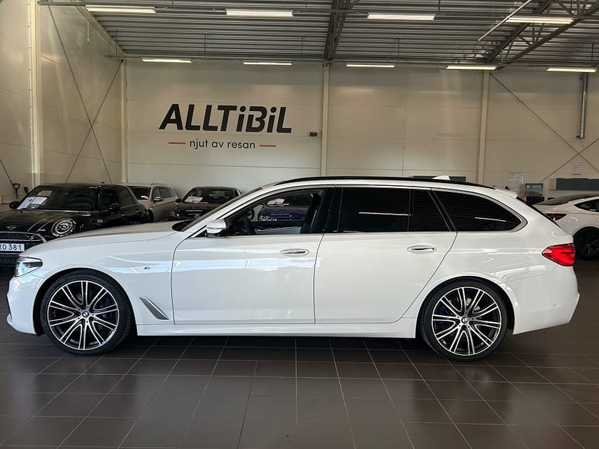 Bild 3 av BMW 530d Touring 530 Steptronic M Sport Pano/Drag/HUD/360/HK/Navi