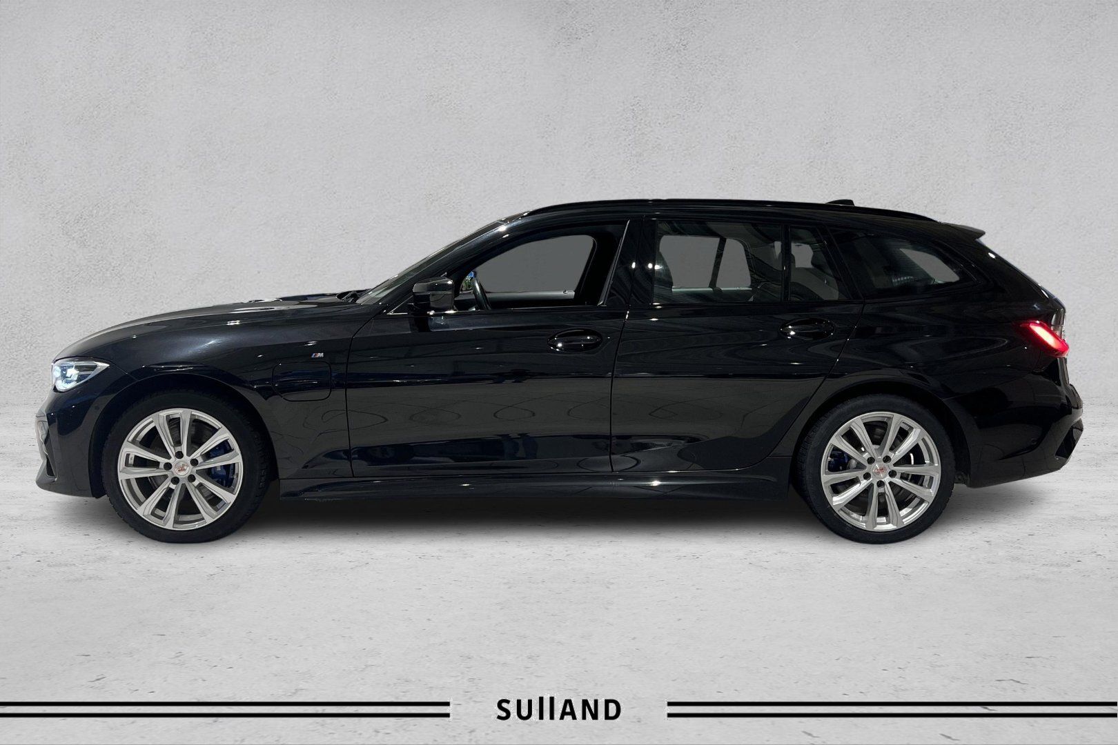 Thumnail bilde 1 av BMW 330e xDrive Touring