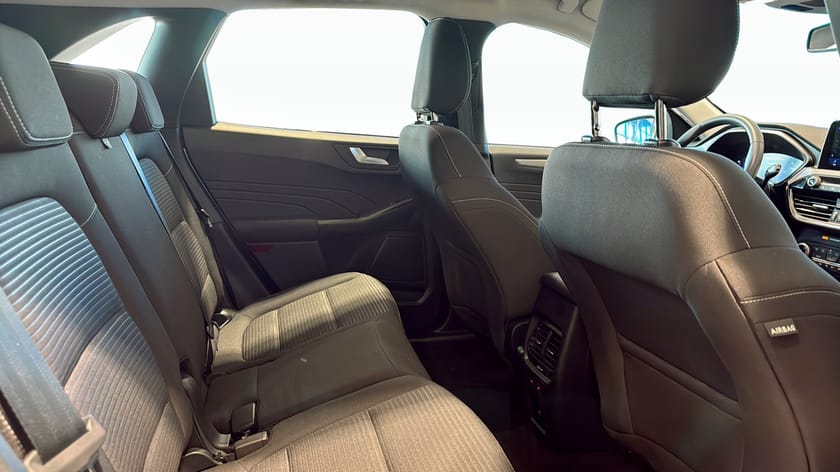 Bild 5 av Ford Kuga Plug-In Hybrid 225hk  Carplay Rattvärme Appstart