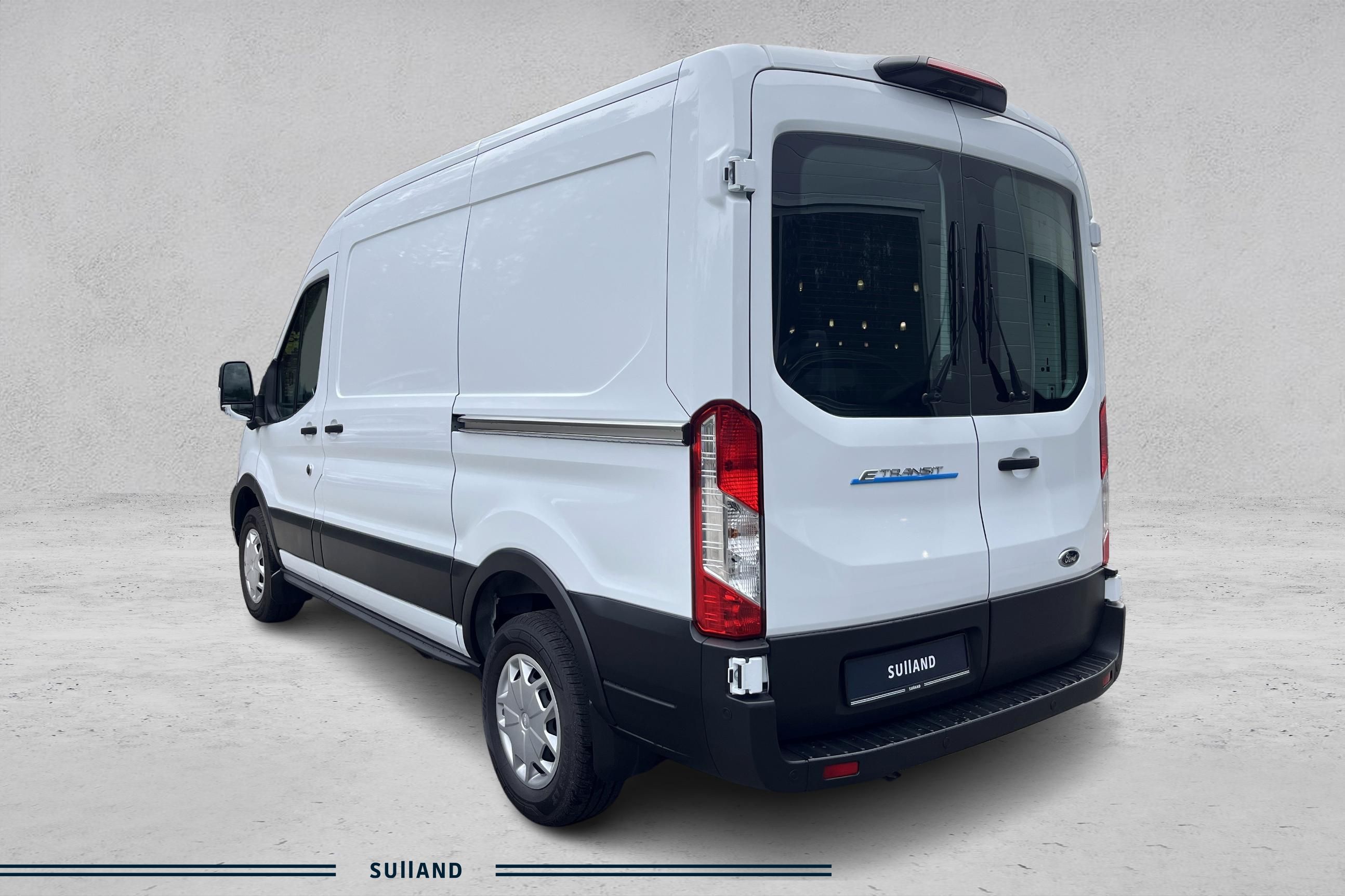 Thumnail bilde 2 av Ford E-Transit 425