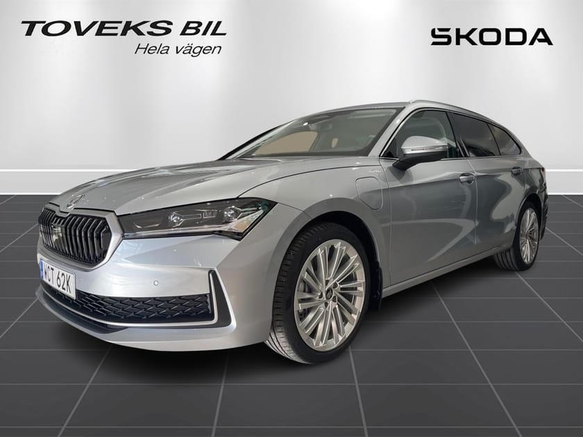 Bild 1 av Škoda Superb iV Kombi L&K, laddhybrid, fin spec