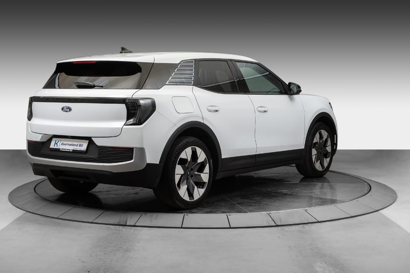 Bilde 5 av Ford Explorer EV Extended Range AWD Premium Ext.Range AWD, skinn, el.seter