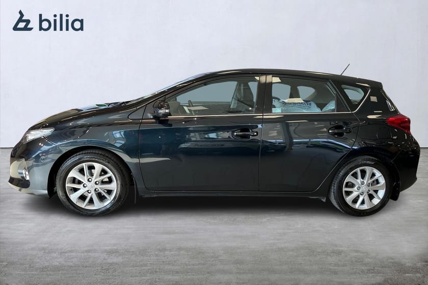 Bild 3 av Toyota Auris 1,6 Manuell Comfort Vinterhjul M-värmare
