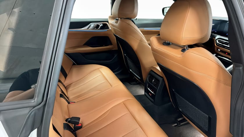 Bild 5 av BMW i4 M50 xDrive Gran Coupé M-sport 360° Kamera Drag HiFi Värmare Rattvärme