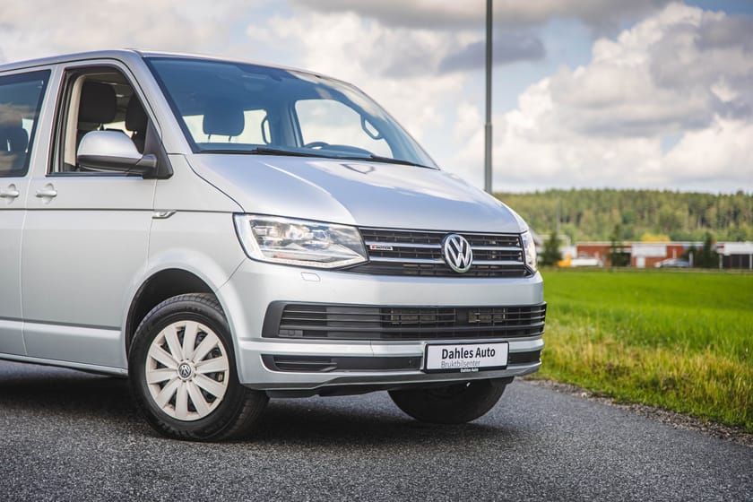 Bilde 2 av Volkswagen Caravelle 150 hk/9 seter/Led lys/krok/p.varm/2 skyvd/p.sens f+b