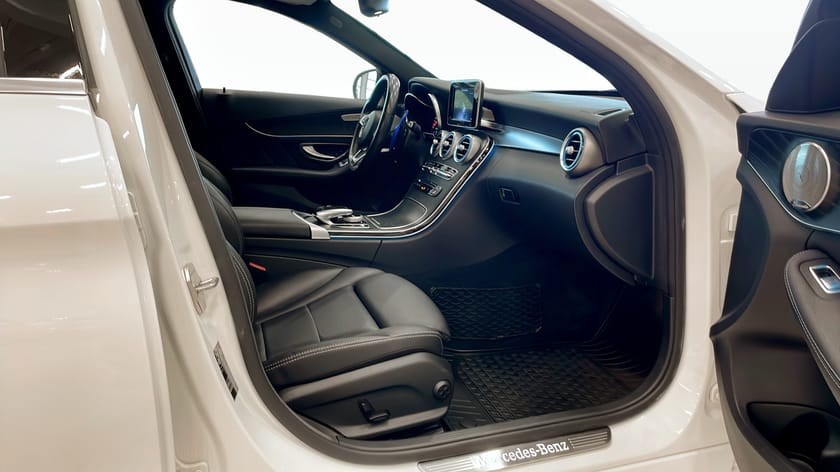 Bild 3 av Mercedes-Benz C 220 T d 4MATIC 220d, 4Matic, 170Hk, 2017, Drag, Navi