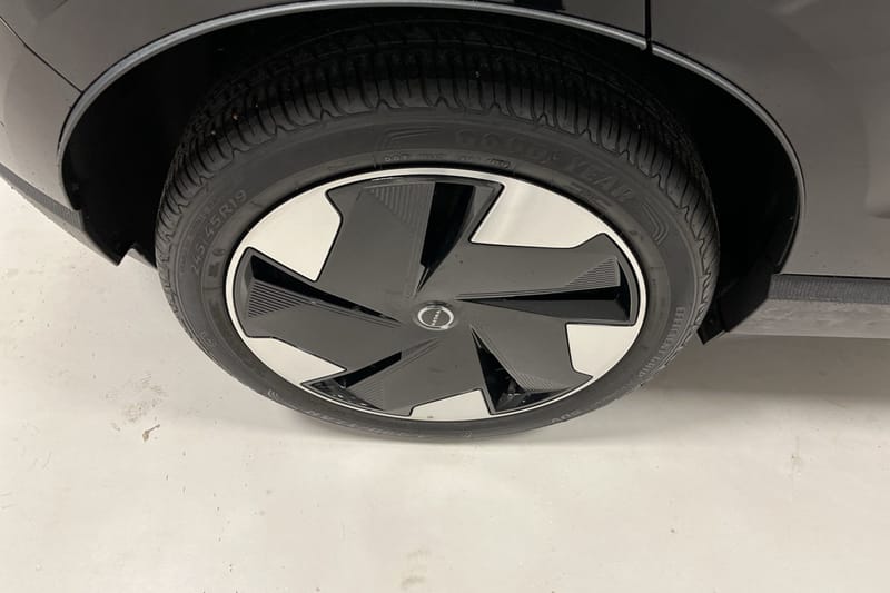 Volvo EX30 Single Motor Extended Range