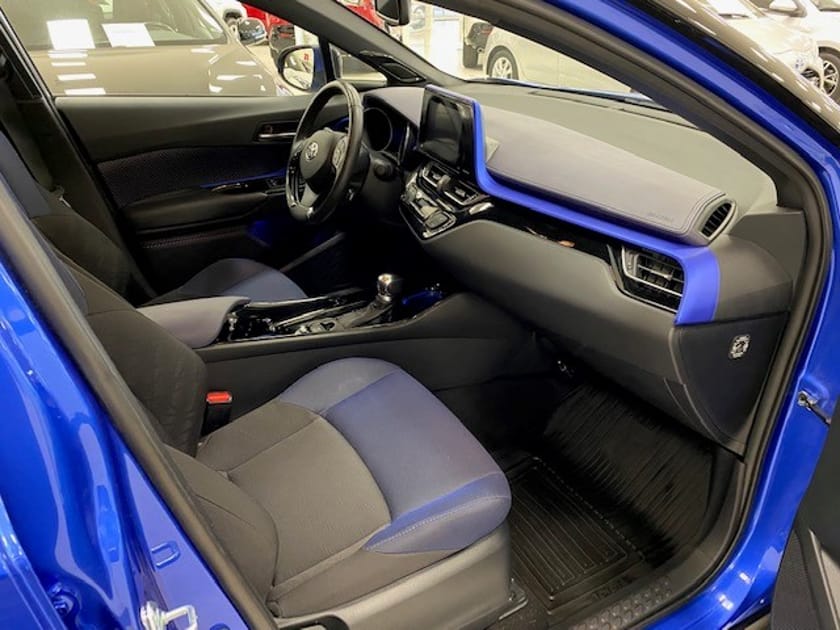 Bild 5 av Toyota C-HR Hybrid 1.8 Style Teknik Bi-tone JBL GPS Drag M-värm
