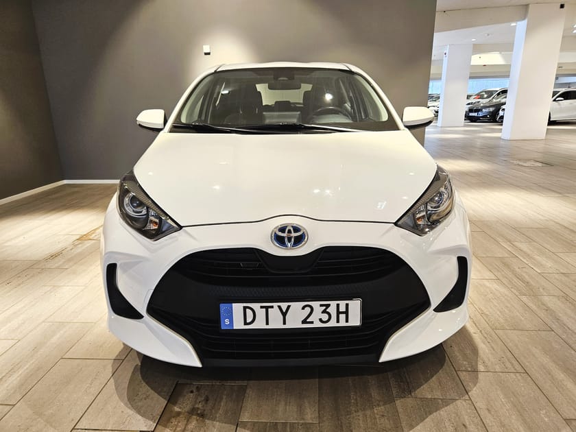 Bild 3 av Toyota Yaris Hybrid Aut 116hk | Active V-hjul Backkamera