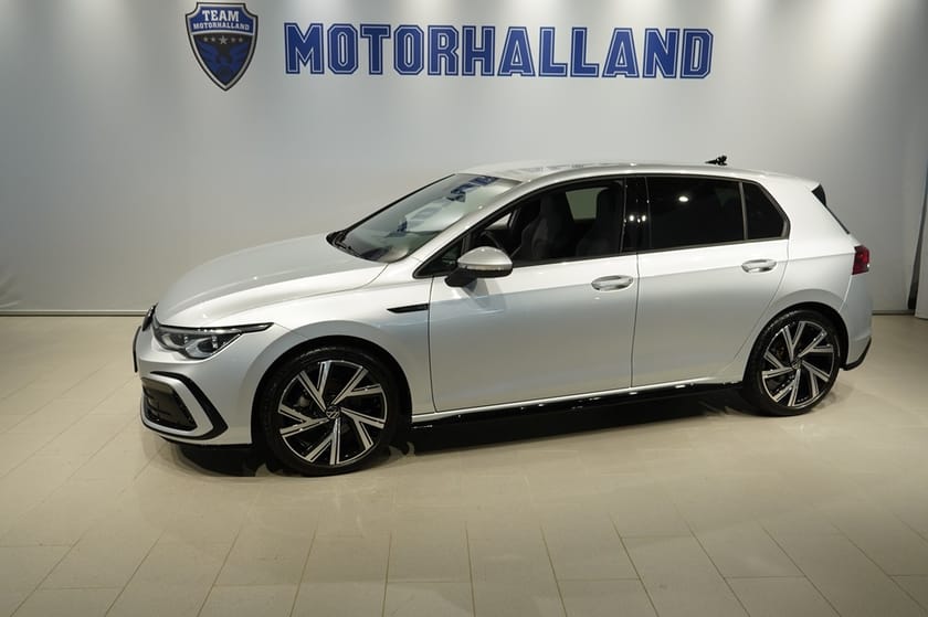 Bild 1 av Volkswagen Golf 1.5 eTSI R-Line / Drag / Kamera MM!