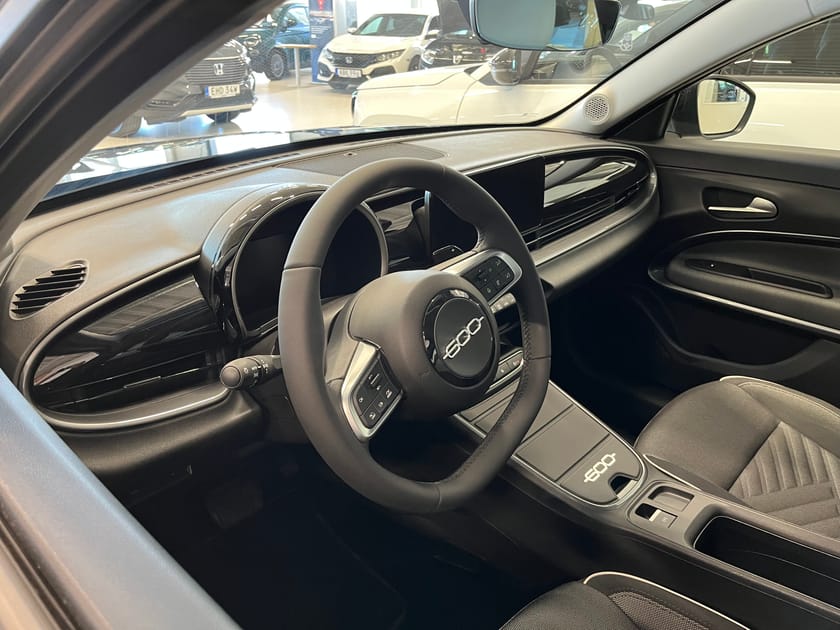 Bild 3 av Fiat 600 Hybrid Icon Edition Privatleasing 2695:- 24/36 mån