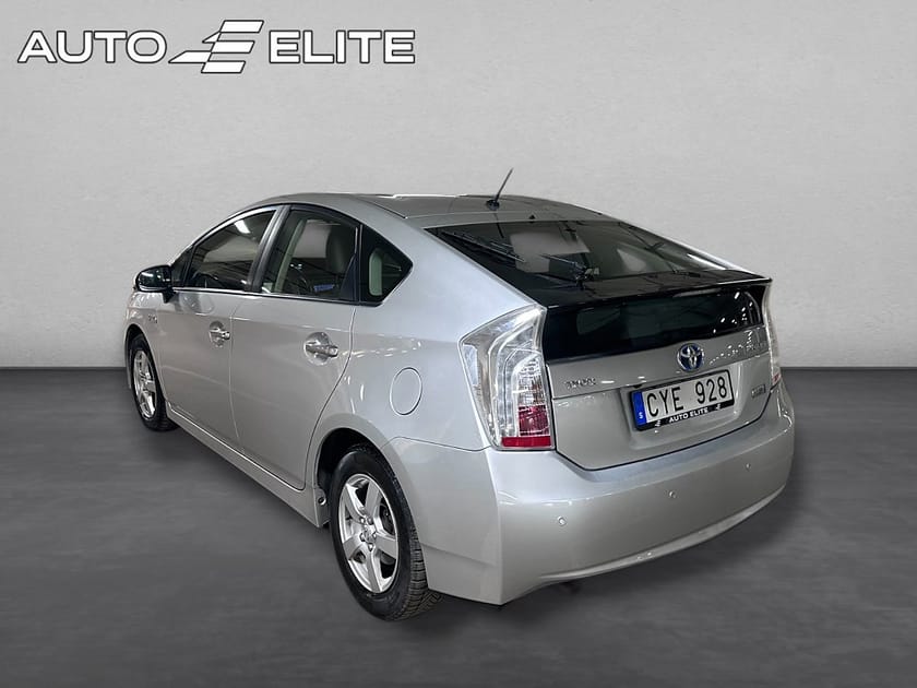 Bild 3 av Toyota Prius Plug-in Hybrid HYBRID|1.8 VVT-i|CVT|NYBESIKTAD|GPS|HUD|P-SENS