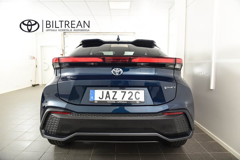 Bild 4 av Toyota C-HR PHEV Style Drag Backkamera Carplay Rattvärme Navi