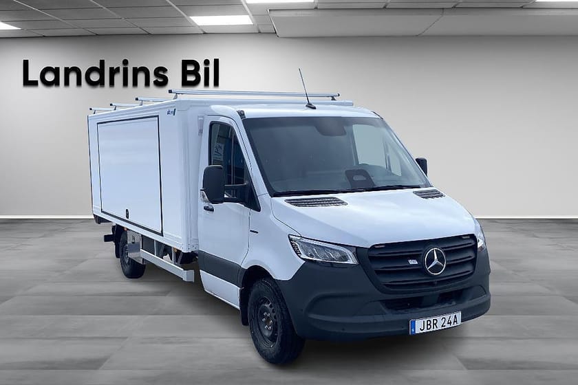 Bild 3 av Mercedes-Benz eSprinter 420 Chassi 81 kWh PRO, 113 kWh, Hantverkarskåp LAGERBIL