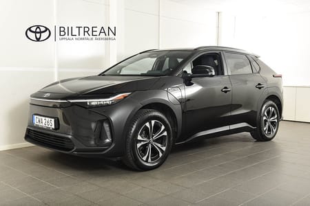 Toyota bZ4X 71.4 kWh Style Drag Backkamera Moms