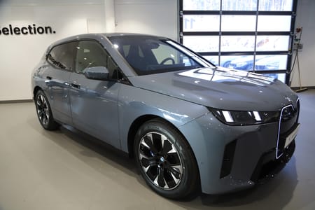 BMW iX xDrive60