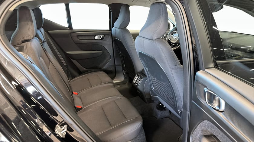 Bild 5 av Volvo XC40 B4 Momentum Advanced Dark
