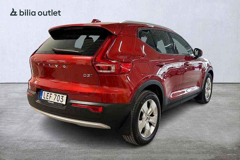 Bild 4 av Volvo XC40 D3 AWD Momentum Pro 360°kam Navi Skinn P-värmare