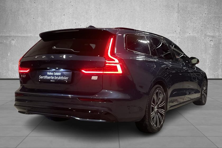 Bilde 5 av Volvo V60 AWD T6 Plus Dark H.Feste,El.seter,ACC,VOC,