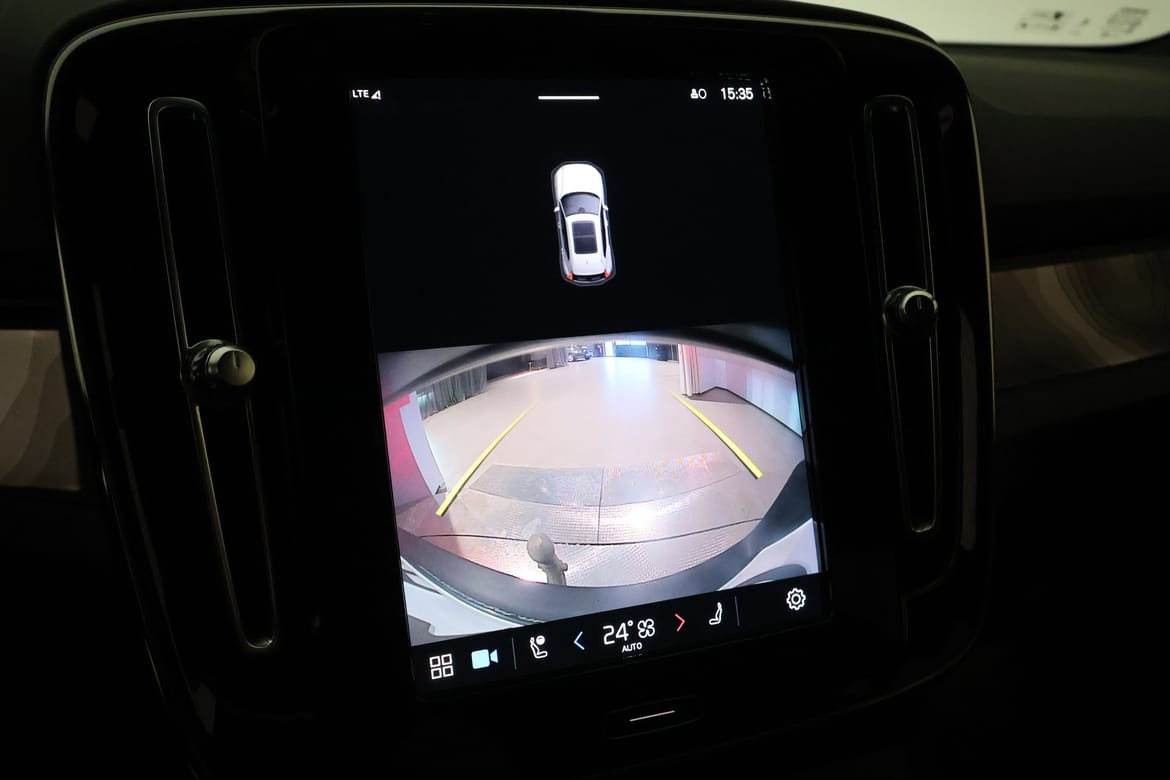 Volvo XC40 2023 - miniatyr 9