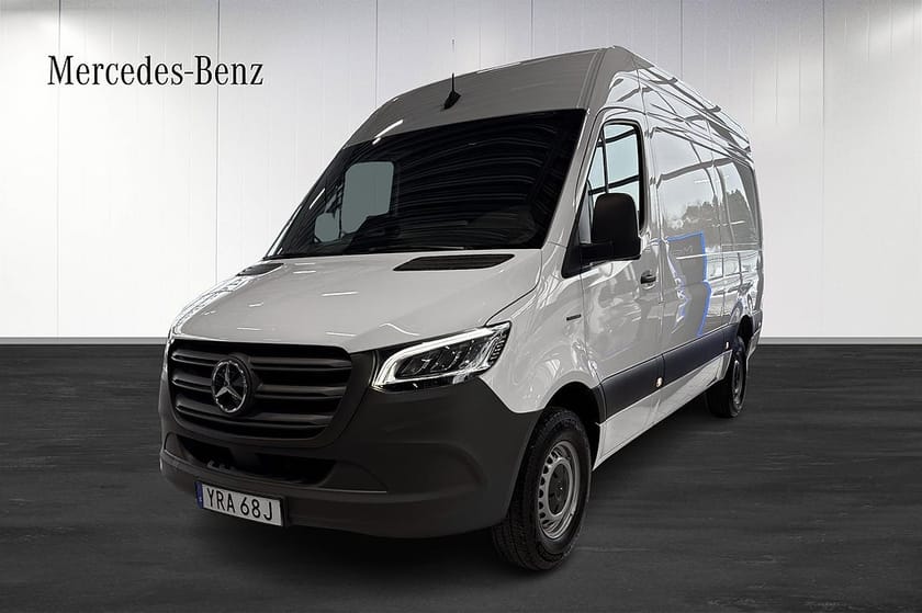Bild 1 av Mercedes-Benz eSprinter 414 81 kWh PRO A2 drag värmare LED lagerbil