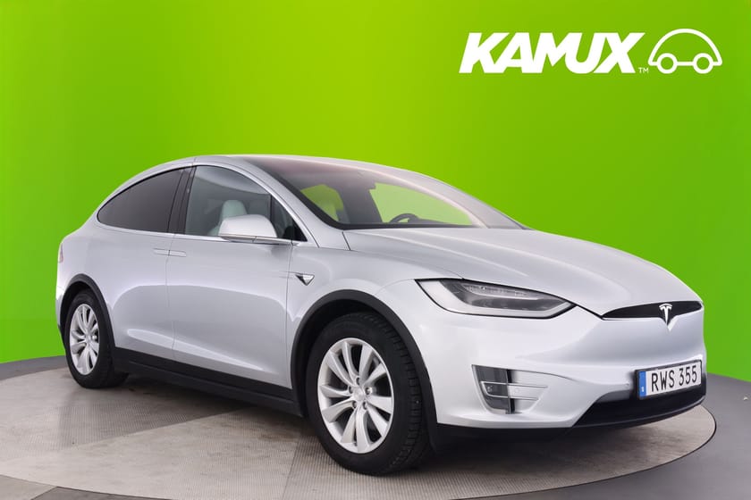 Bild 1 av Tesla Model X 75D AWD 6-Sits AP Premium Drag Kolfiber Luftfjäd Vitt läder