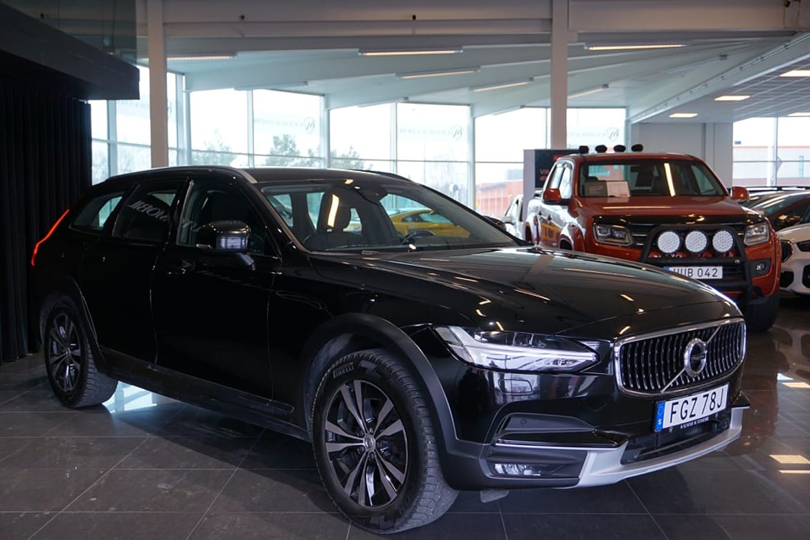 Volvo V90 2020 - miniatyr 2