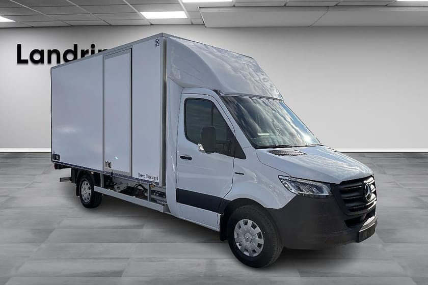 Bild 3 av Mercedes-Benz eSprinter 420 Chassi 81 kWh EH A3 PRO Volymskåp m. Lyft *OMG LEVERANS*