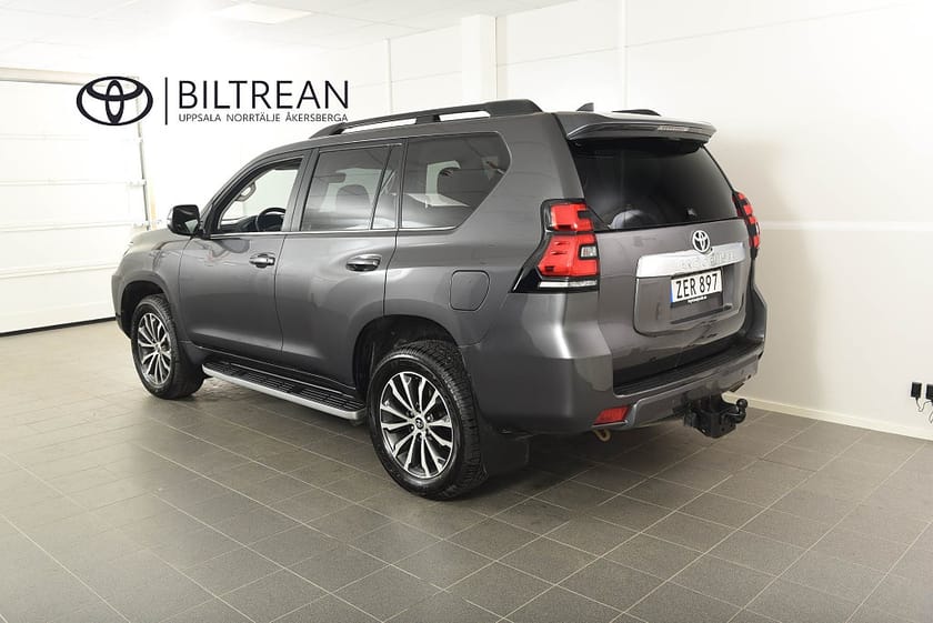 Bild 3 av Toyota Land Cruiser 2.8 D 4WD Premium 7-sits Dragkrok
