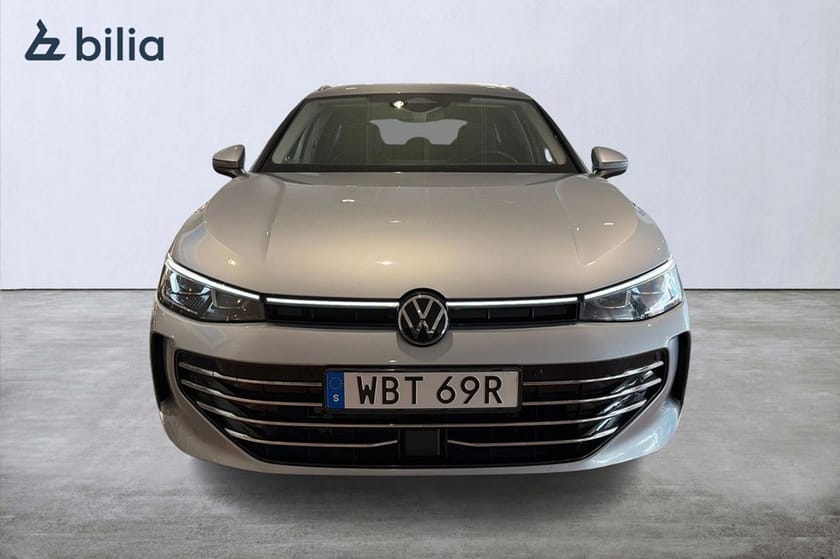 Bild 2 av Volkswagen Passat Variant eHybrid Elegance 1.5 TSI Värm Drag 272HK