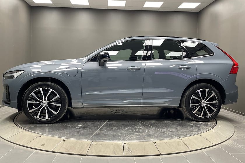 Bild 3 av Volvo XC60 Recharge T8 AWD Ultimate / Klimatpaket / / Drag /