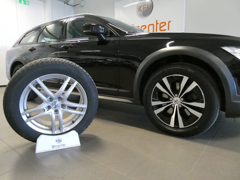 Bild 3 av Volvo V90 Cross Country D4 AWD Aut-Drag-Värmare-VOC-Carplay SoV Kamrem bytt
