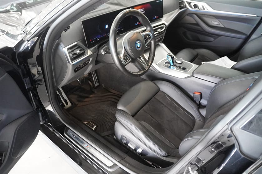 Bild 2 av BMW i4 eDrive40 Gran Coupé M Sport Drag DAP hk Park Ass Plus