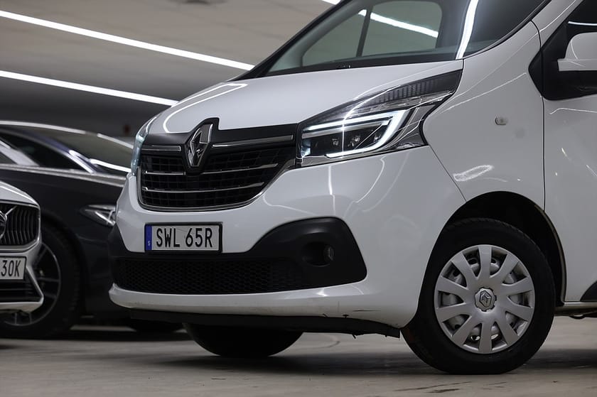 Bild 4 av Renault Trafic Skåpbil 3.0t 2.0 dCi 145hk L2 LED Värmare B-kamera MOMS